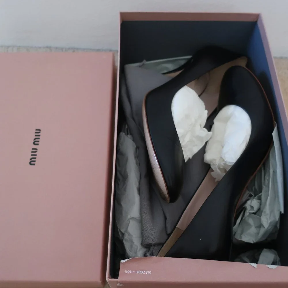 MIU MIU BLACK CALF LEATHER ROUND TOE PUMPS *Classic* WITH BOX - Picture 7 of 10